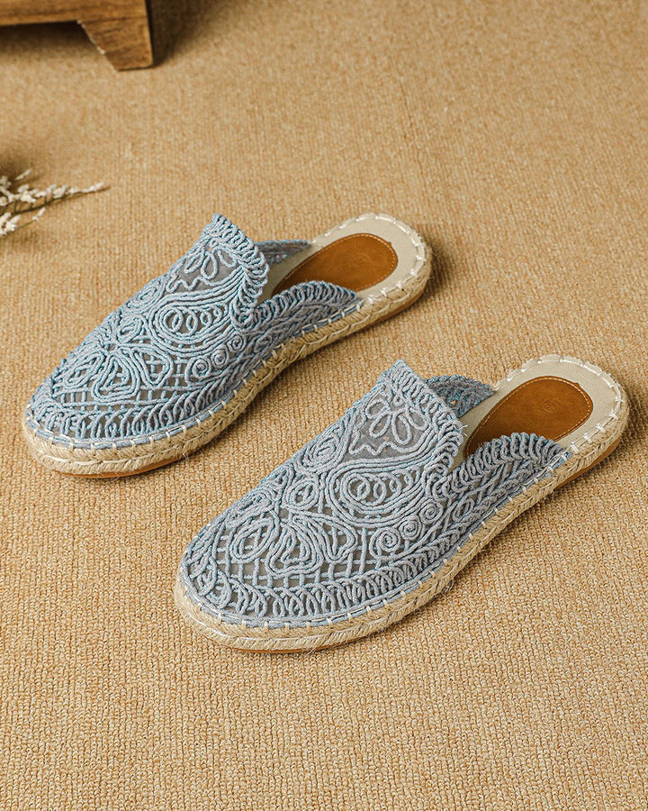 Maleney  Solid Flat Shoes