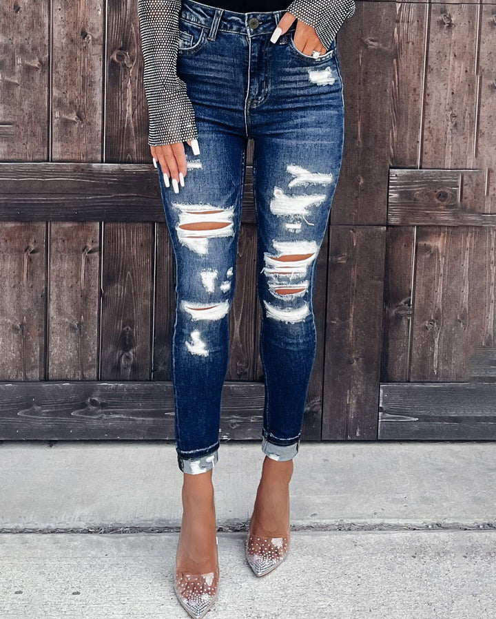 MALENEY DISTRESSED SLIM JEANS